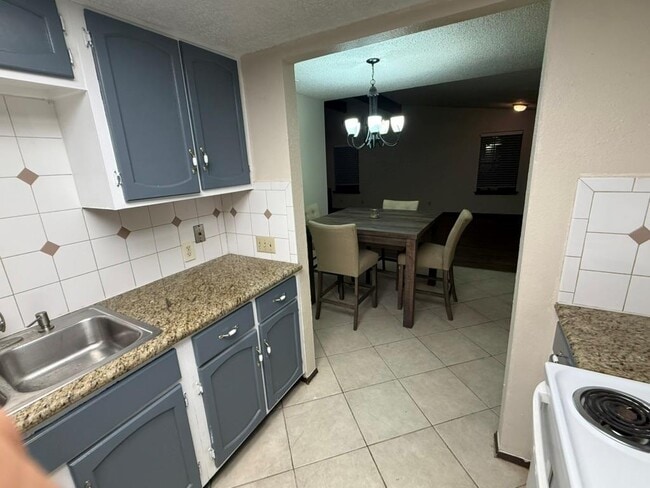 Foto del edificio - 907 E Meadowmere Ln