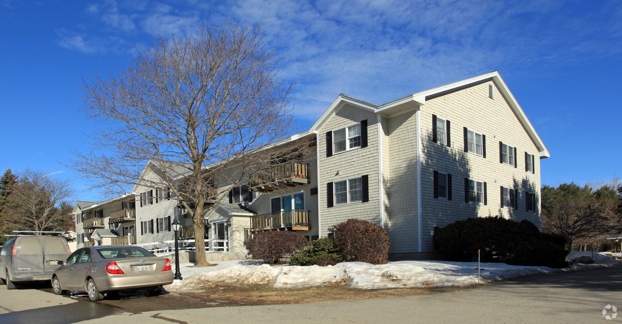 Primary Photo - Meadow Park Apartments