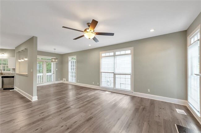 Building Photo - 1054 Brandon Ln