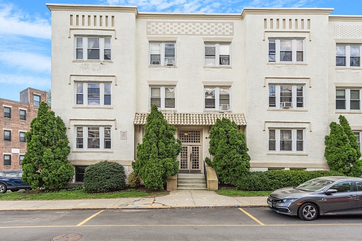 6 Radcliffe Rd Unit 6B, Boston, MA 02134 Condo for Rent in Boston, MA