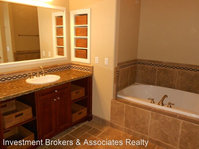 Building Photo - 3 br, 3 bath House - 20 Via Vasari  #22201