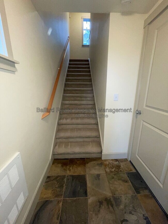 Foto del edificio - 2440B NW 58th St