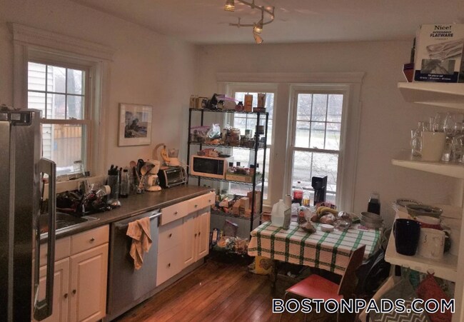 Foto del edificio - 229 Harvard St