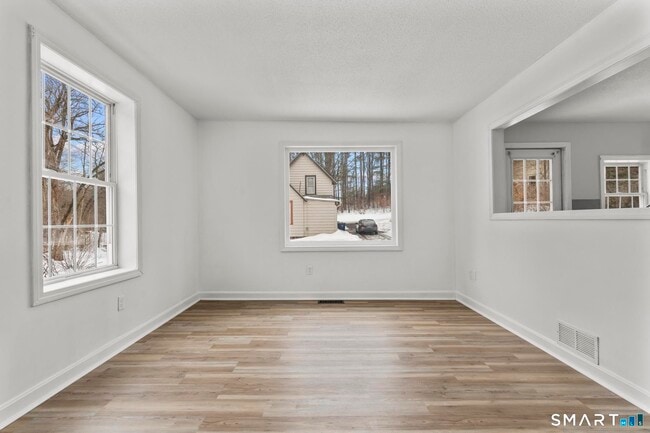 Building Photo - 205 Camp St