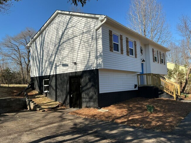 Building Photo - 4910 Pine Hall Rd