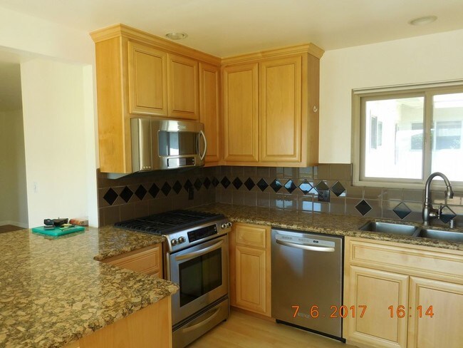 Building Photo - 520 San Blanco Ct