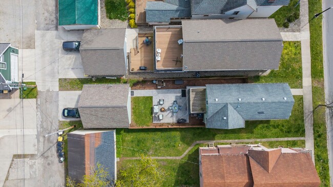 Building Photo - Gorgeous Updated Historic West Central Home