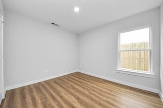 Building Photo - 6609 Bacher St