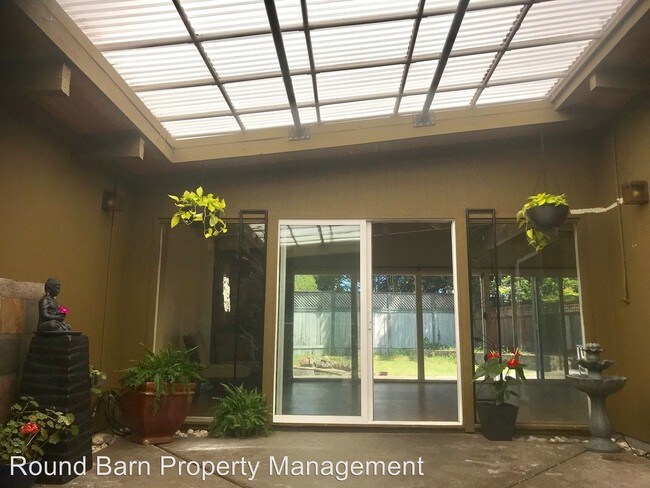 Foto del edificio - 4 br, 2 bath House - 330 Bonnie Avenue