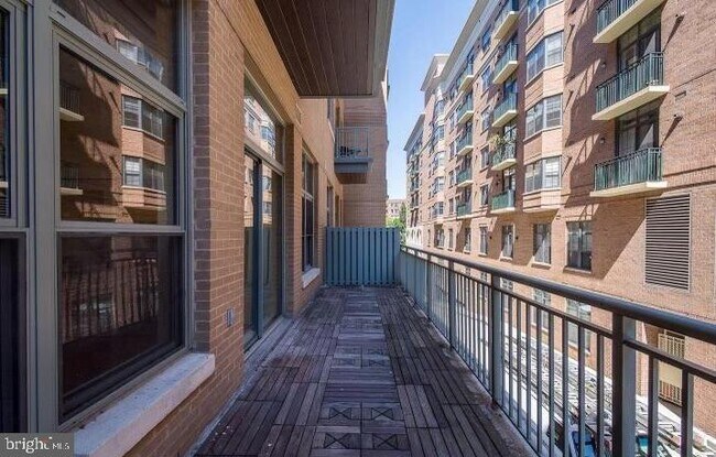 Foto del edificio - 2425 L St NW