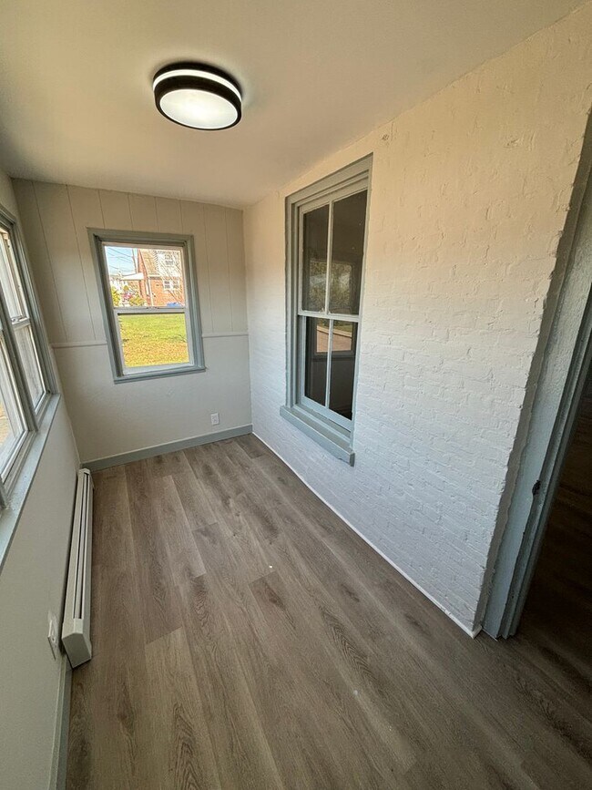 Building Photo - Beautiful 4 Bedroom, 1.5 Bath in Pottstown