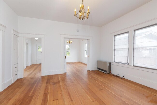 Foto del edificio - 239 Younglove Ave