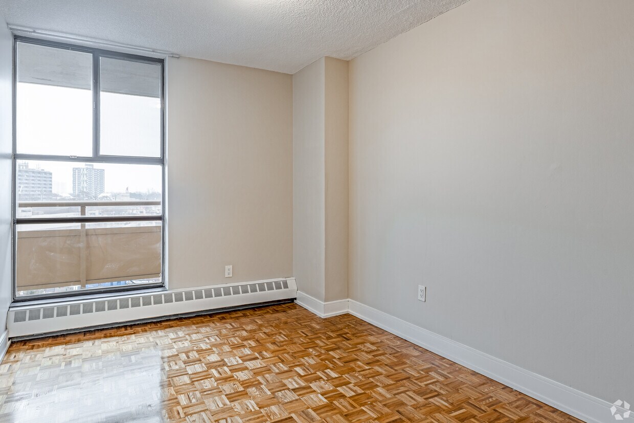 Building Photo - Elmpark Manor Apartments 2
