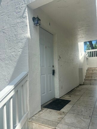 Building Photo - 652 Hernando St