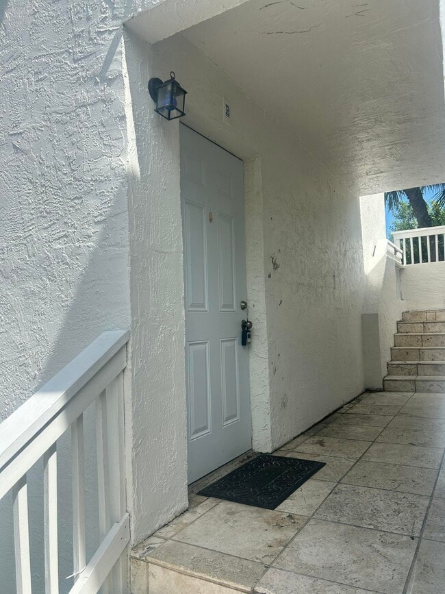 Building Photo - 652 Hernando St