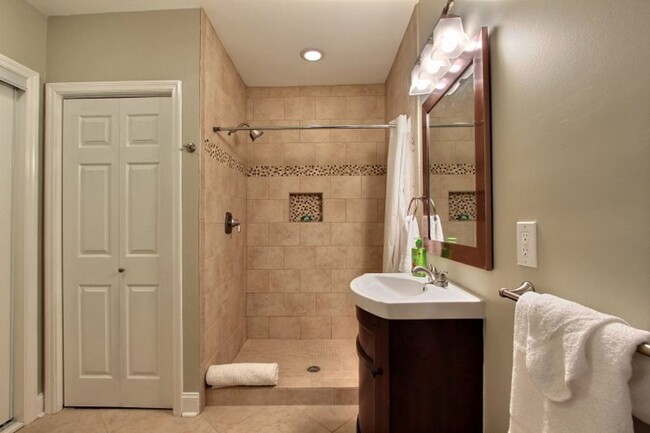 Building Photo - Large 3BR/2BA Ardsley Park Area House For ...