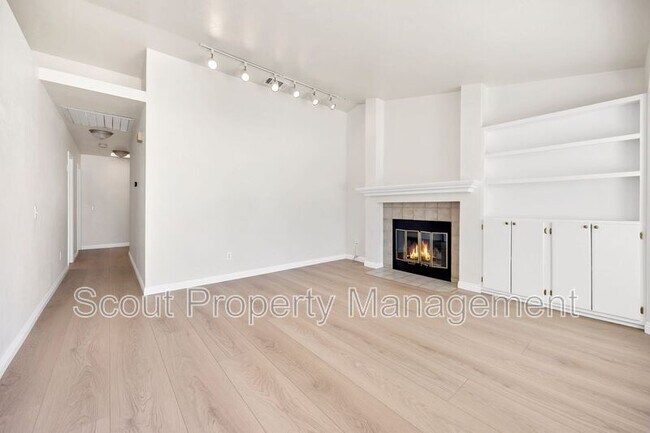 Foto del edificio - 39149 Rising Hill Dr