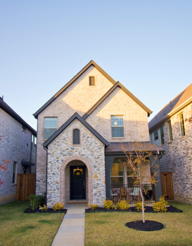 Photo - 2712 Big Bend Mews (Corinth, TX)