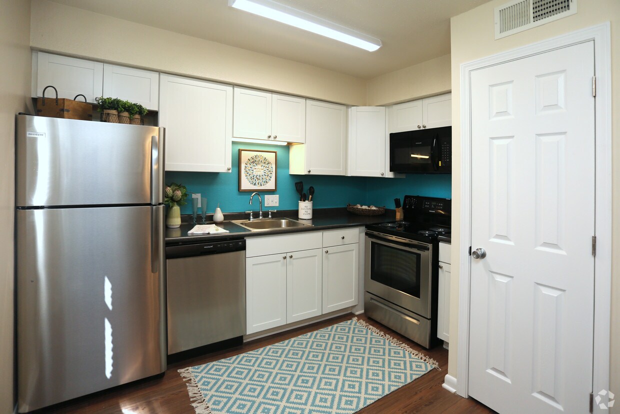 Knollwood Townhouse Apartments Burlington, NC