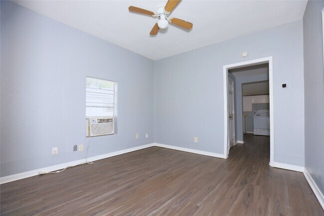 Building Photo - 107 Prewitt Ln