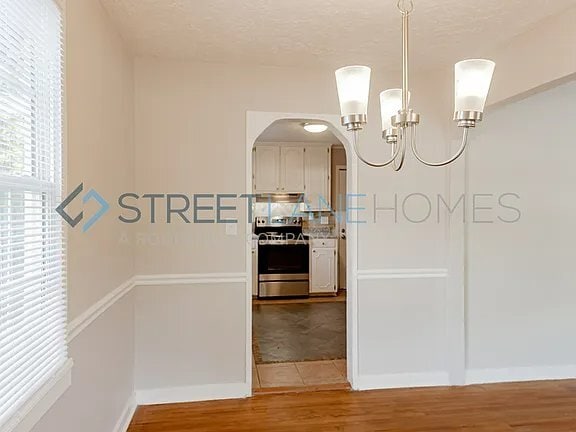 Building Photo - 632 Seymour Dr