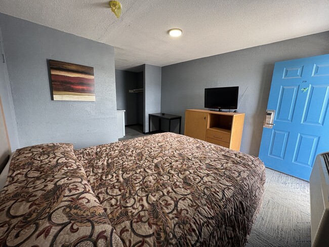 Building Photo - 711 Pasadena Fwy