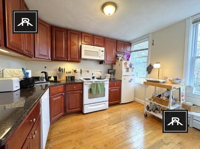 Building Photo - 2 bedroom in Brookline MA 02446