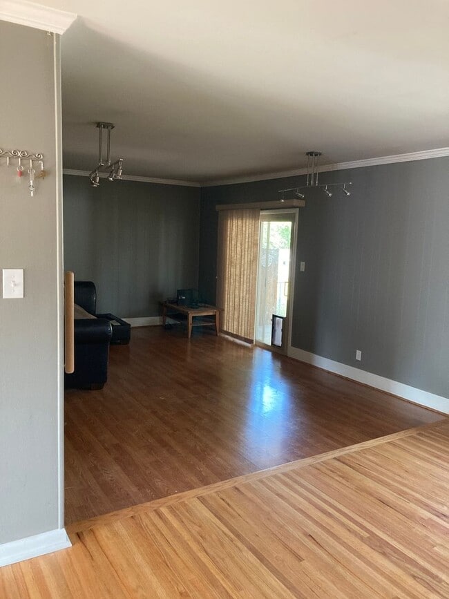 Foto del edificio - 6068 Vivian Ct