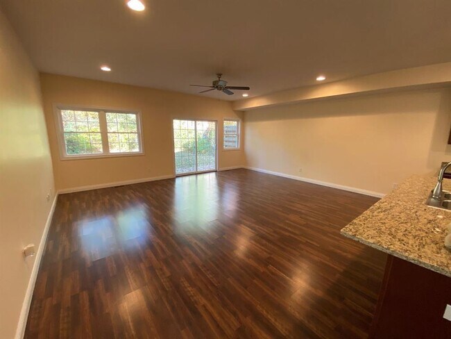 Foto del edificio - 3128 S Cuffers Dr