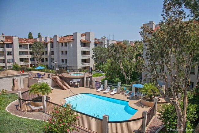 Foto del edificio - 5605 Friars Rd
