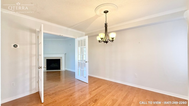 Building Photo - 2145 Country Club Dr