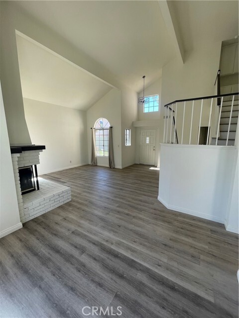 Building Photo - 13592 Crescent Hill Drive