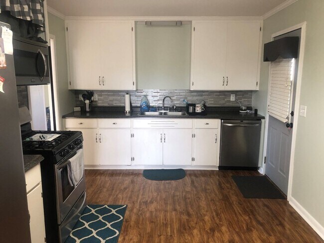 Building Photo - 324 Homewood Ave