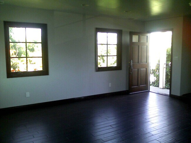 Building Photo - 2350 Midvale Ave