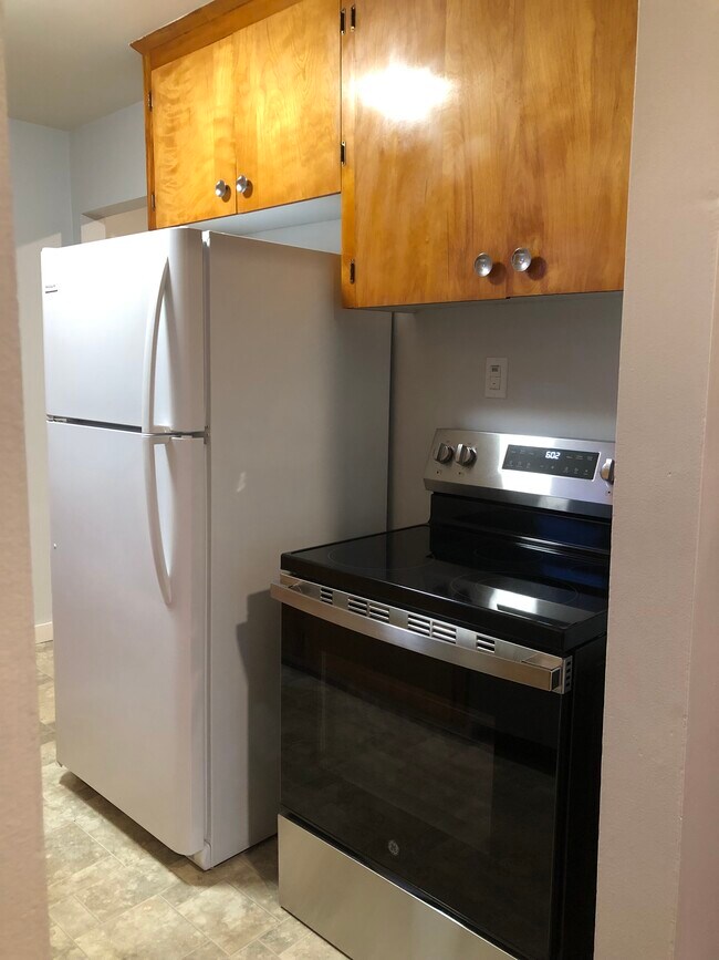 Foto del edificio - 903 W 10th St