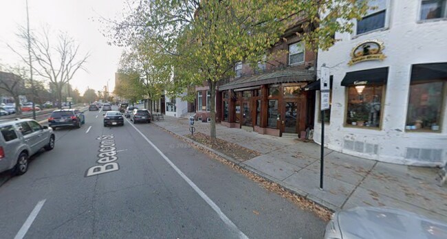 Building Photo - 1402 Beacon St