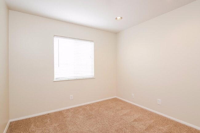 Building Photo - 23630 Cedar Creek Ter