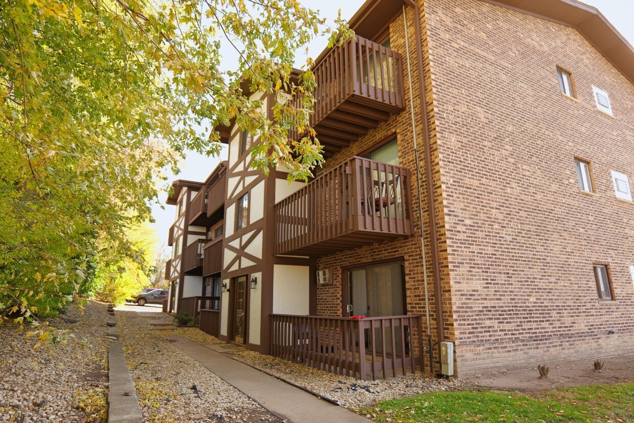 Foto principal - 3680 W 119th St