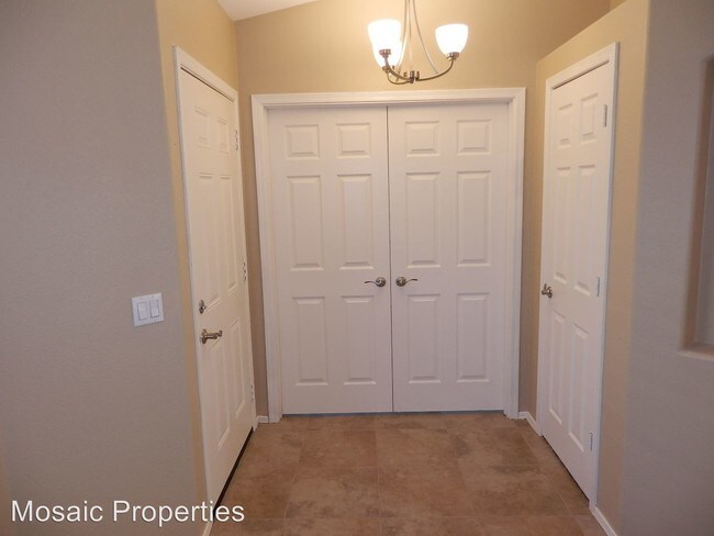 Building Photo - 4 br, 2 bath House - 3038 E. Blackhawk Drive
