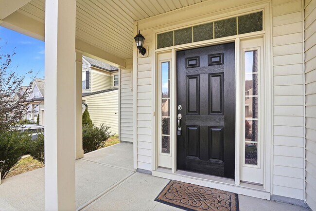 Foto del edificio - BEAUTIFUL single-Family home with $500 towards first month's rent- 2-Car Garage | Community Pool ...