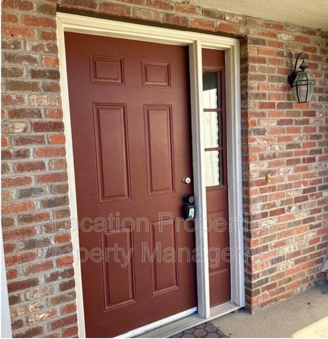 Building Photo - 4963 Stoneback Dr W