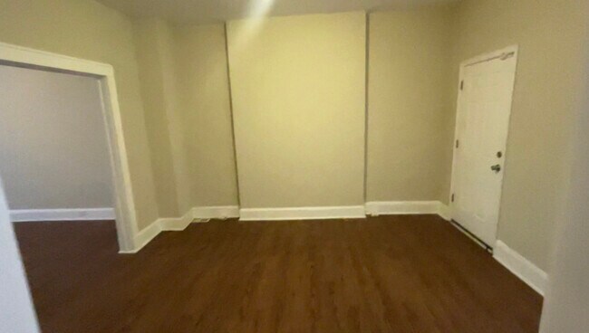 Building Photo - 417 Rosecroft Terrace
