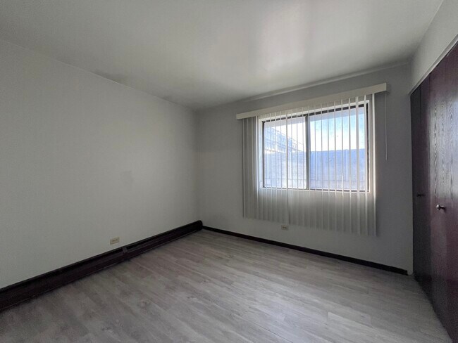 Building Photo - 3068 Bernice Ave