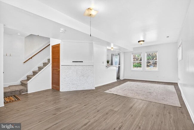 Foto del edificio - 1118 Sterling Ave