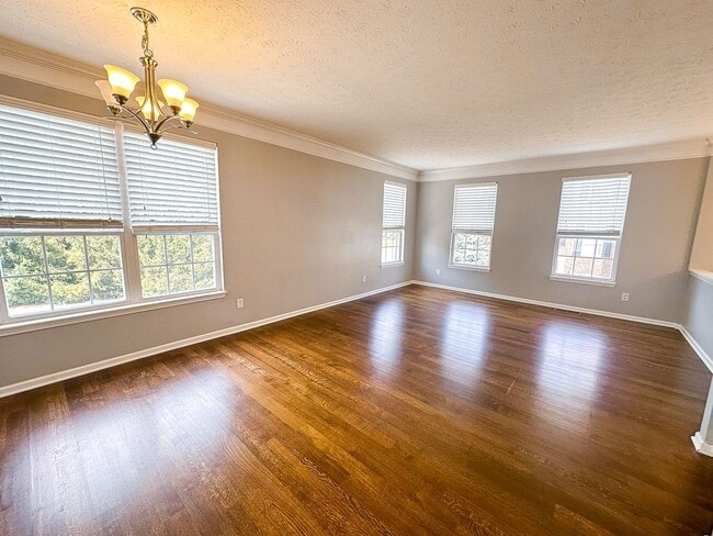 Building Photo - 9072 Teaneck Dr