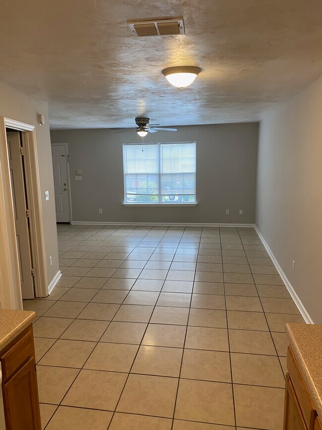 Building Photo - 2446 Talco Hills Dr