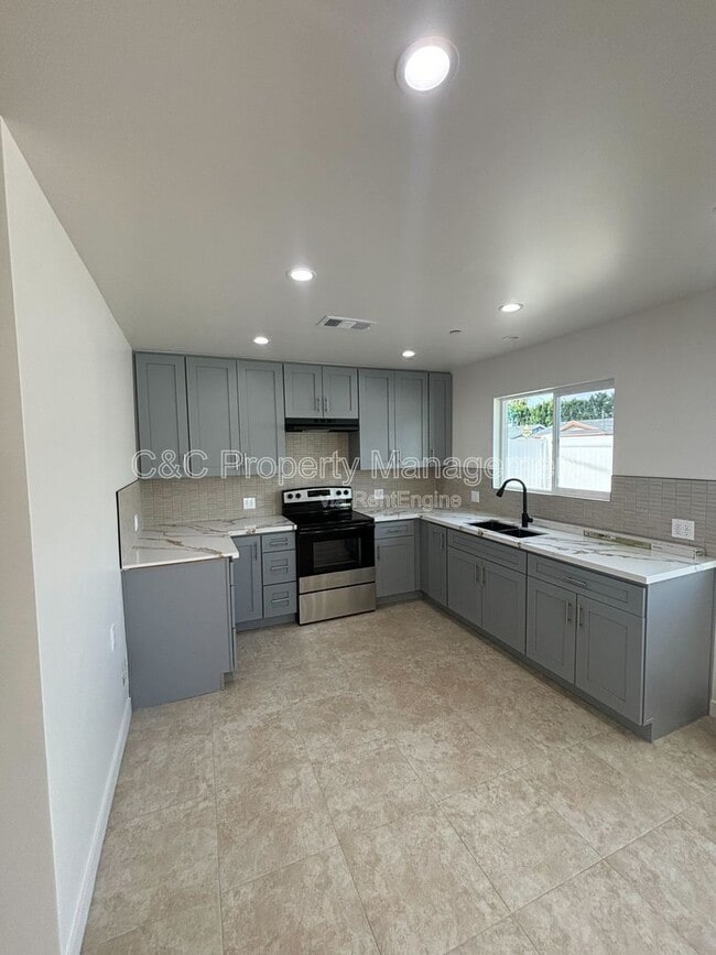 Building Photo - 18110 Gault St