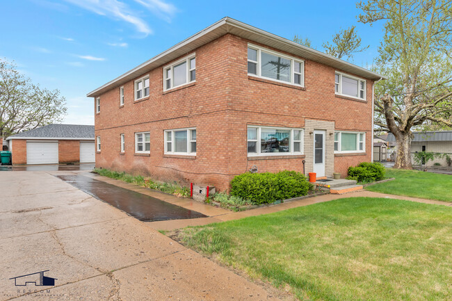 Building Photo - 348 E 200 S