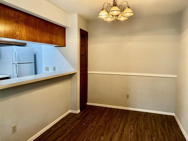 Building Photo - 10616 Mellow Meadow Dr