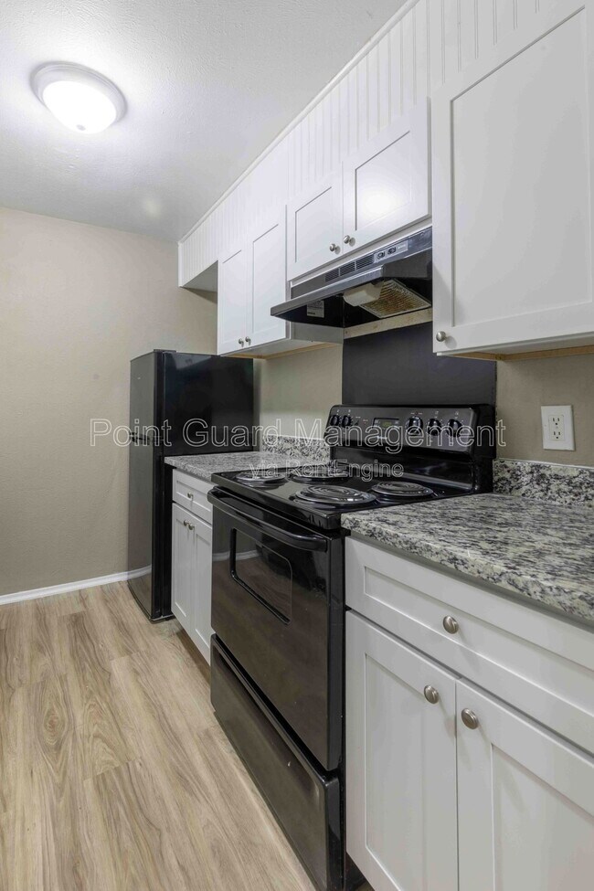 Foto del edificio - 4594 W Kiest Blvd